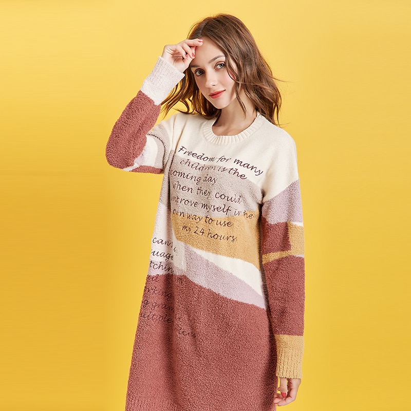 ARTKA 2019 Winter New Women Dress Letter Embroidery Color Splice Knitted Sweater Dresses Thick Loose Long Sweater Dress Y010091Q
