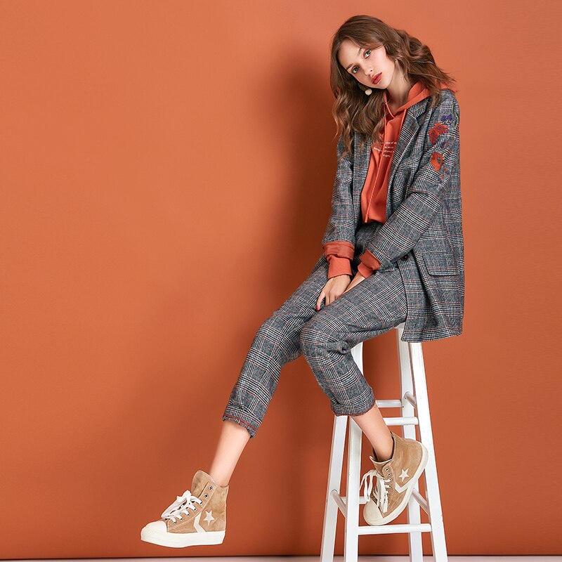 ARTKA 2019 Autumn Winter New Women Suits Vintage Embroidery Plaid Blazer Set Woolen Blazers and Jackets Suit With Pants WA10290Q