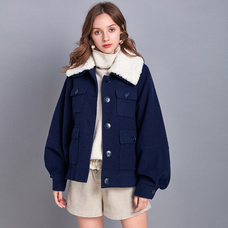 ARTKA 2019 Winter New Women Woolen Coat Single Breasted Thicken Woolen Jacket Pocket Detachable Lamb Fur Collar Outwear WA10193Q